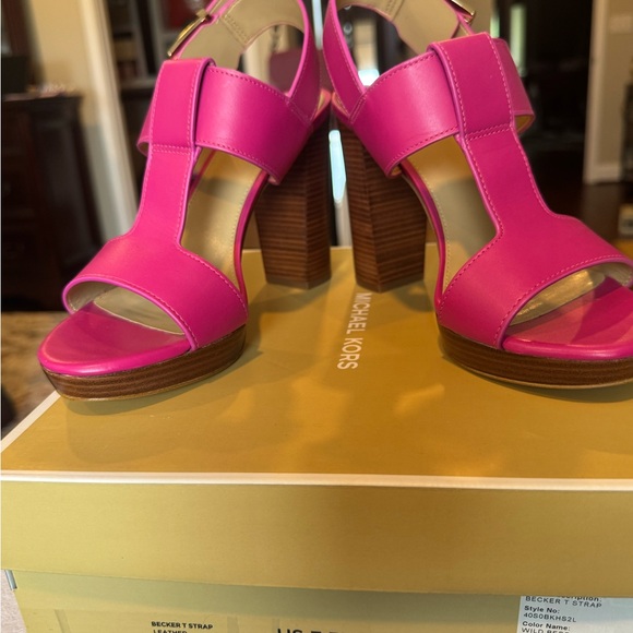 Michael Kors Becker Leather Platform Sandals Block Heel in Wild Berry - Picture 4 of 10
